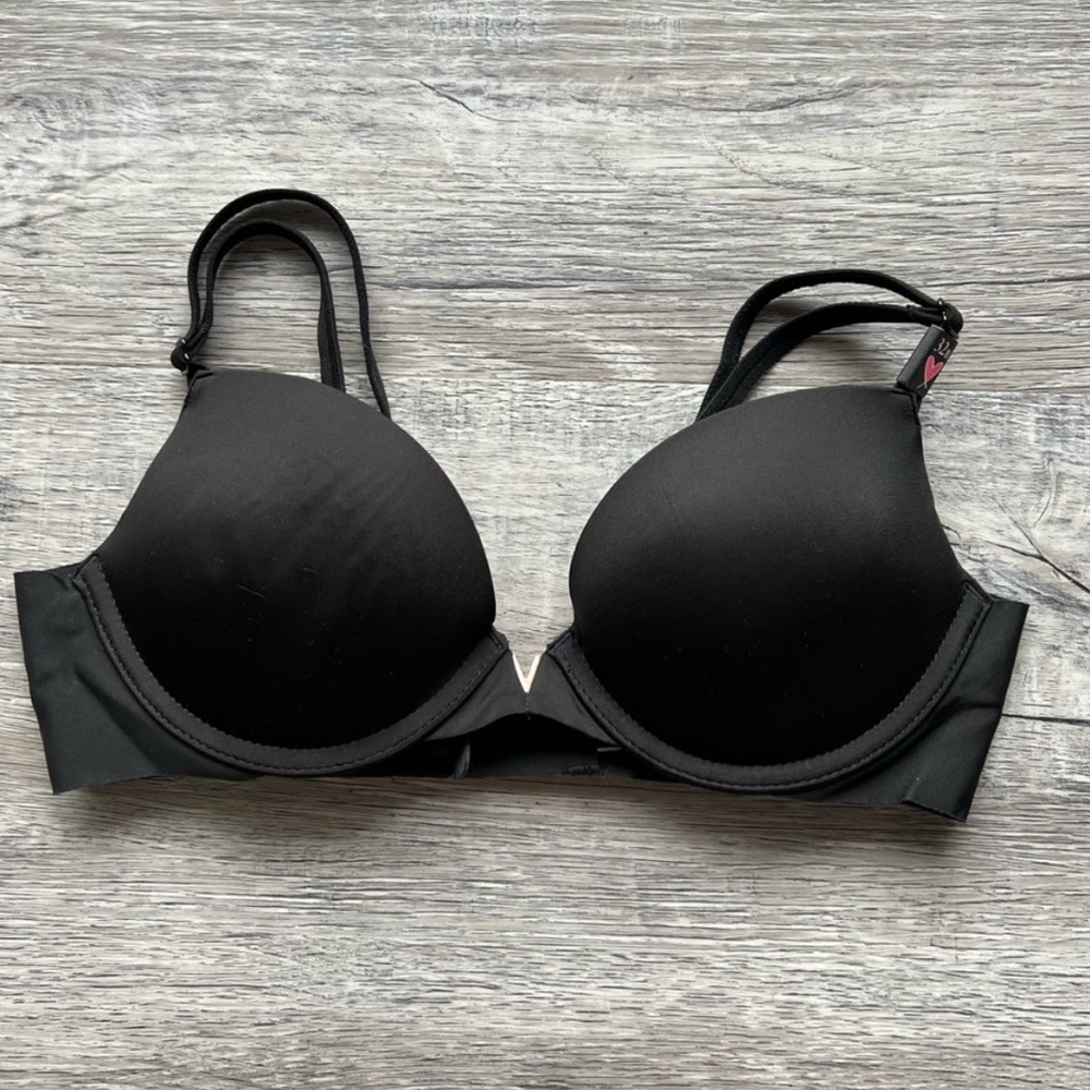 Victoria’s Secret Lined Demi Underwire Bra 32D Black Smooth